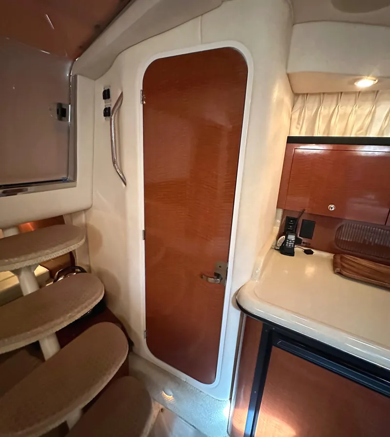 Slide: The Image of Sea Ray 340 Sundancer 2003 - 57
