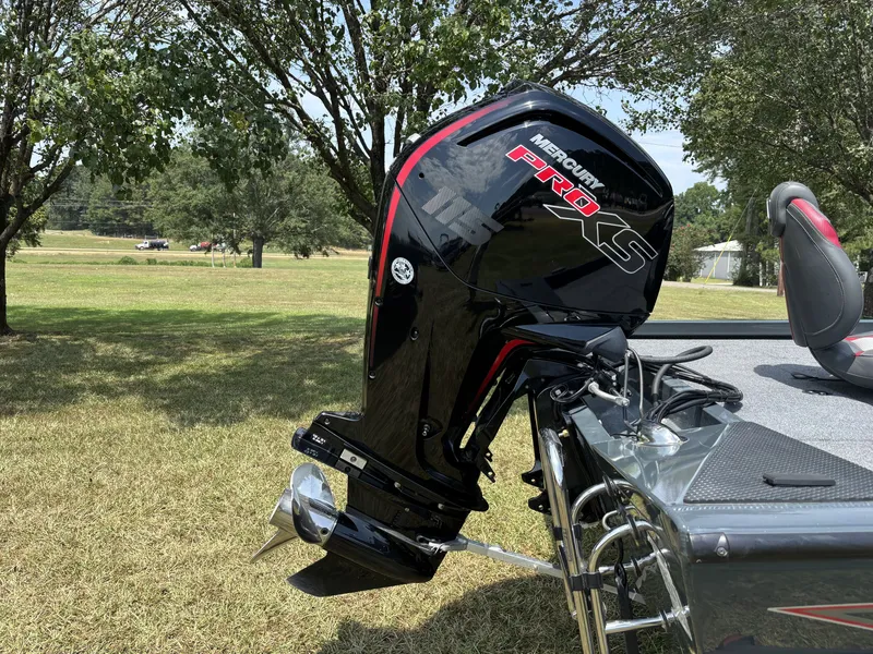 Slide: The Image of A Mercury Pro XS outboard motor on a 2025 Ranger RT RT188C boat. - 12