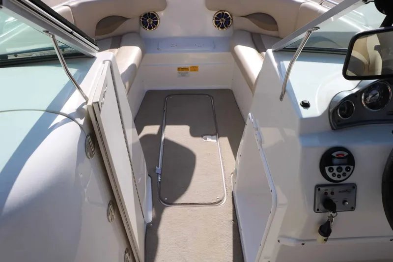 Slide: The Image of NauticStar 223 DC Sport Deckboat 2013 - 50