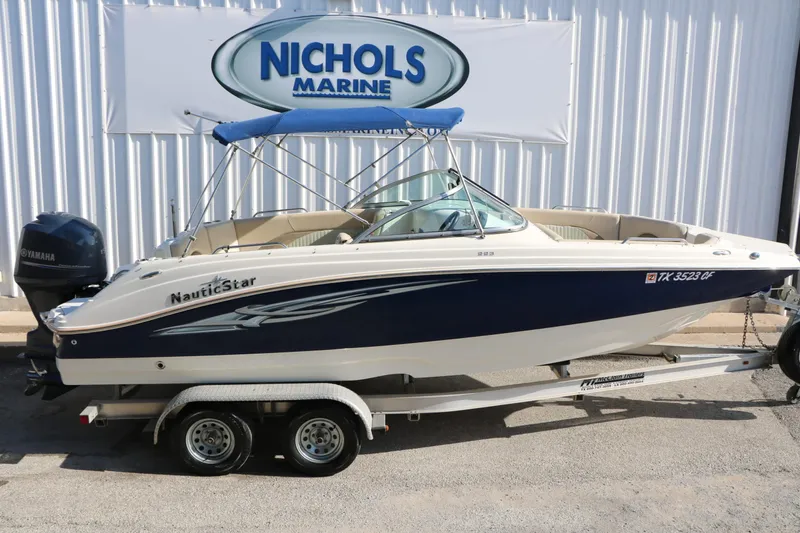 Slide: The Image of NauticStar 223 DC Sport Deckboat 2013 - 13