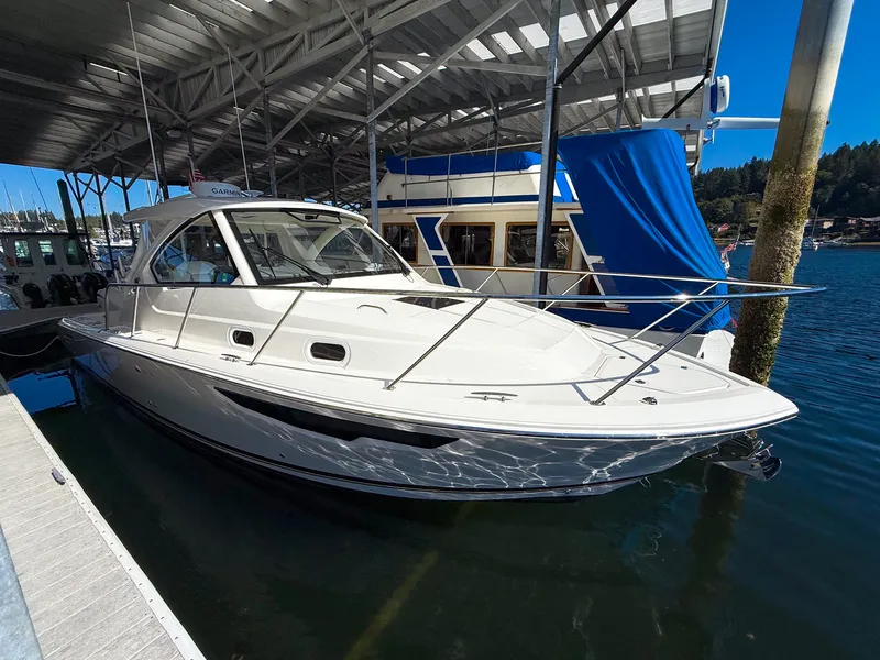 The Image of Pursuit OS 325 OFFSHORE 2026 - undefined