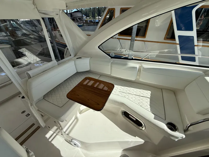 Slide: The Image of Pursuit OS 325 OFFSHORE 2026 - 47