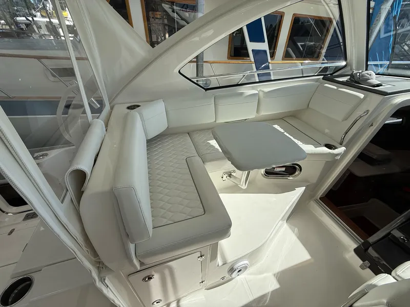 Slide: The Image of Pursuit OS 325 OFFSHORE 2026 - 44