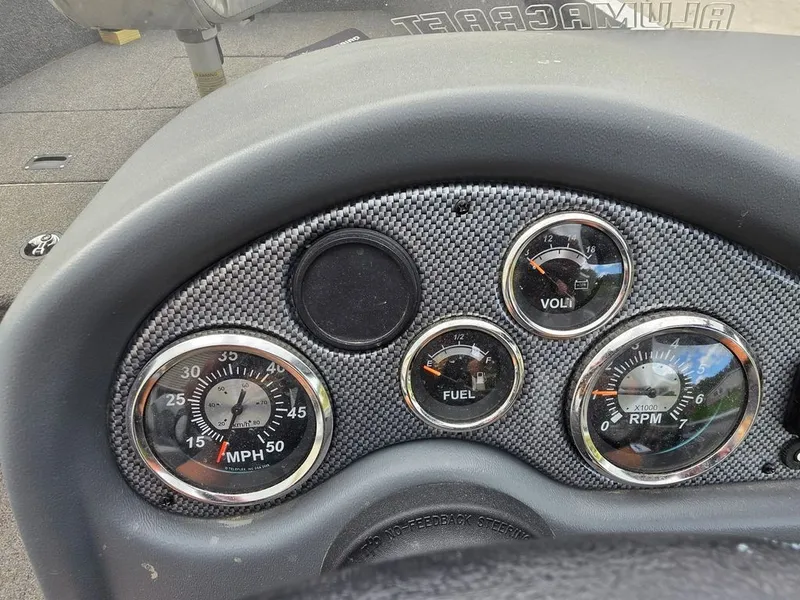 Slide: The Image of Alumacraft Classic 165 2013 - 13