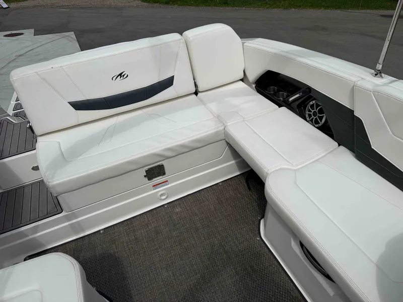 Slide: The Image of Monterey 268SS Super Sport 2014 - 16