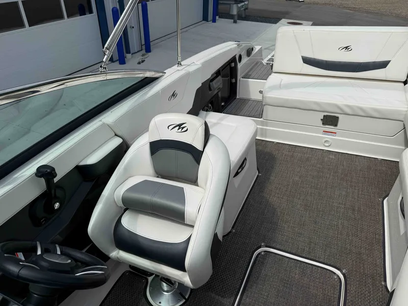 Slide: The Image of Monterey 268SS Super Sport 2014 - 15