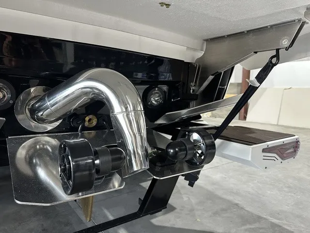 Slide: The Image of Supra SL 550 2027 - 7