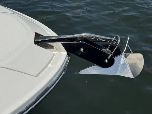 Slide: The Image of Sea Ray SLX 310 Outboard 2021 - 22