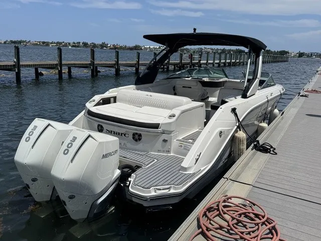 Slide: The Image of Sea Ray SLX 310 Outboard 2021 - 20