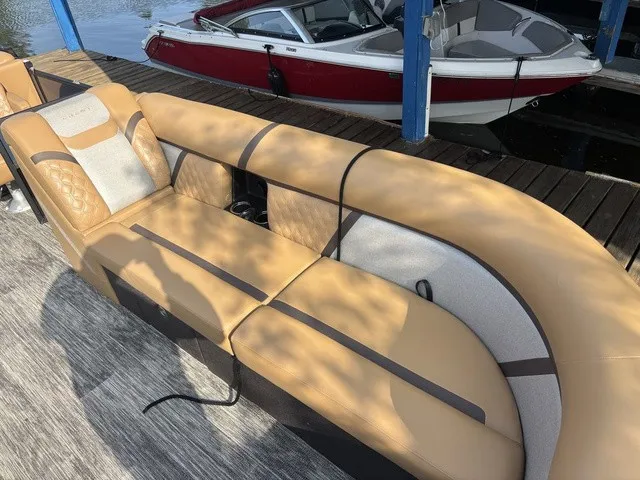 Slide: The Image of Crest Conquest 25 FT 2026 - 8