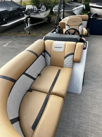 Slide: The Image of Crest Classic 200 SLC Pontoon 2025 - 10