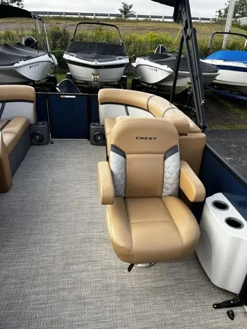 Slide: The Image of Crest Classic 200 SLC Pontoon 2025 - 15
