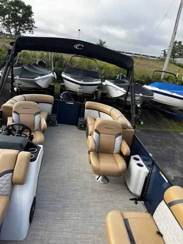 Slide: The Image of Crest Classic 200 SLC Pontoon 2025 - 11