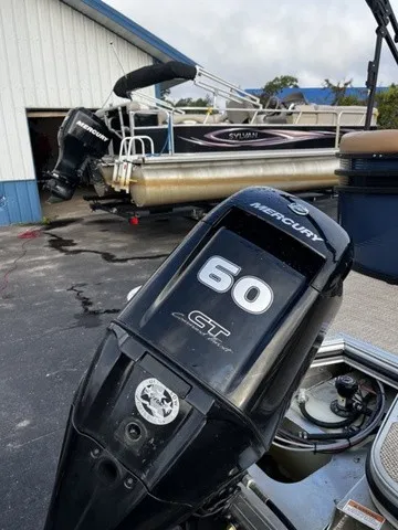 Slide: The Image of Crest Classic 200 SLC Pontoon 2025 - 5