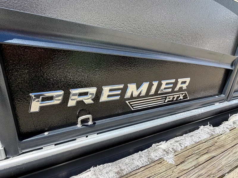 Slide: The Image of Premier 250 SOLARIS REV DL 2023 - 21