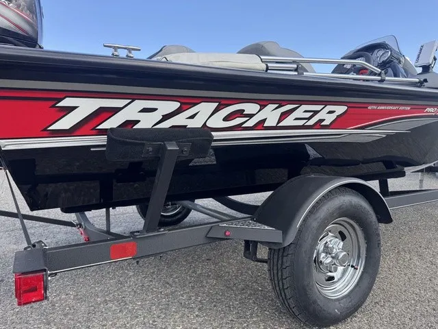 Slide: The Image of Tracker Pro Team 175 TXW 2018 - 20