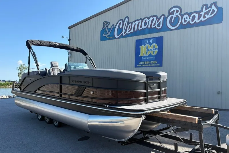Slide: The Image of 2027 Bennington 22 M Open Fastback Quad Bench pontoon at Clemons Boats dealership. - 4