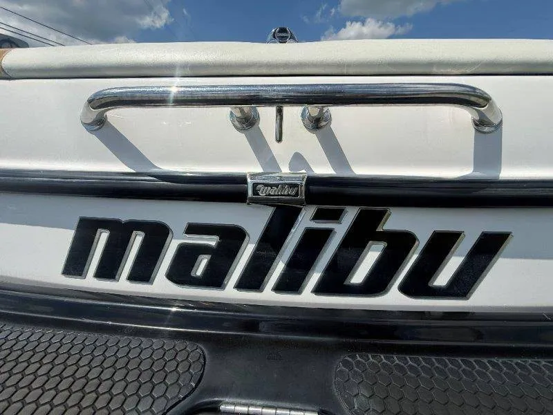 Slide: The Image of Malibu Response LX 2005 - 25