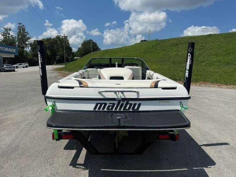 Slide: The Image of Malibu Response LX 2005 - 35