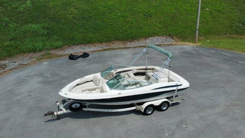 The Image of Maxum 2100 SR 2000 - 1