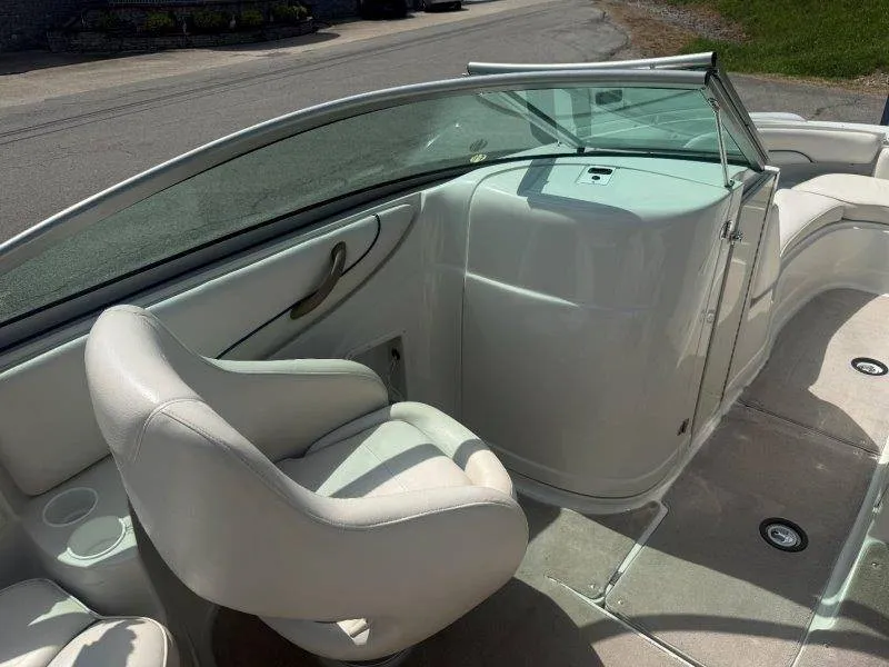 Slide: The Image of Crownline Boats 230 BR 2003 - 35