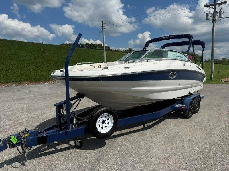Slide: The Image of Crownline Boats 230 BR 2003 - 18