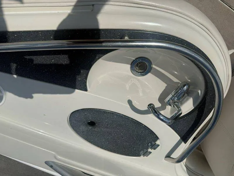 Slide: The Image of Crownline Boats 230 BR 2003 - 31