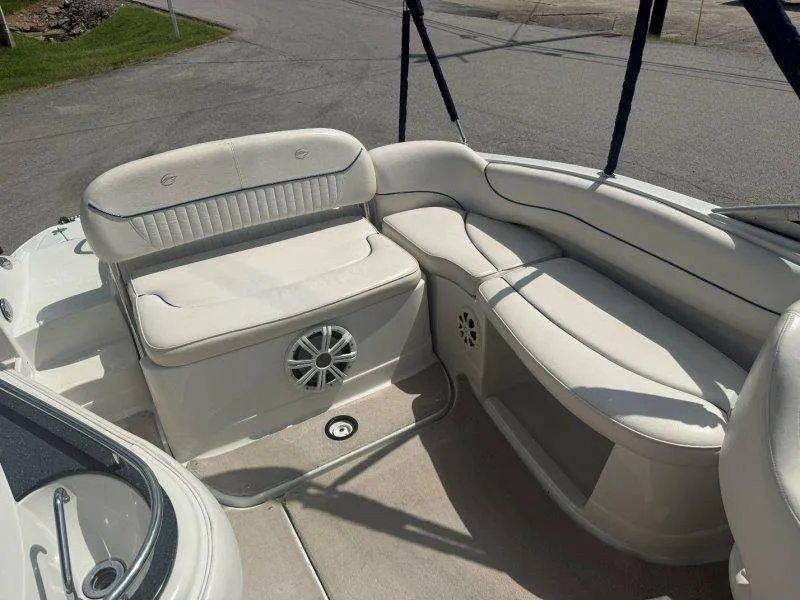 Slide: The Image of Crownline Boats 230 BR 2003 - 32