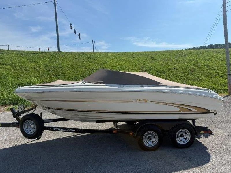 Slide: The Image of Sea Ray 190 BR 1999 - 69