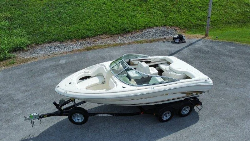 The Image of Sea Ray 190 BR 1999 - 1