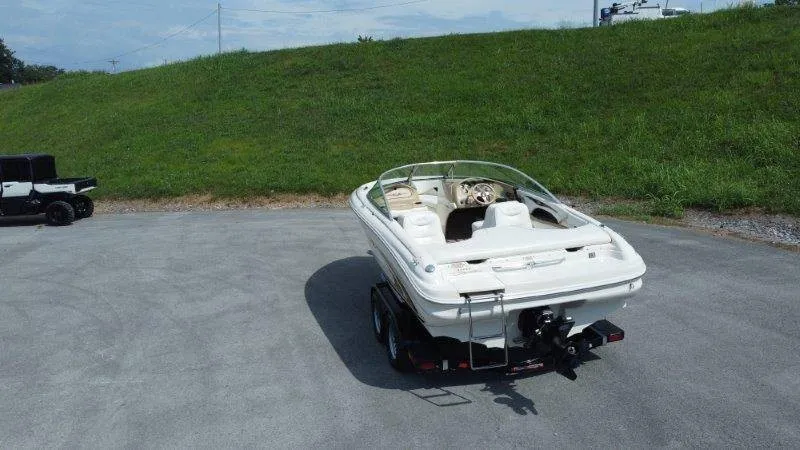 Slide: The Image of Sea Ray 190 BR 1999 - 4