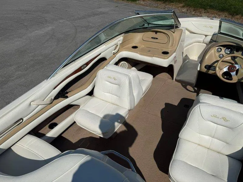 Slide: The Image of Sea Ray 190 BR 1999 - 36