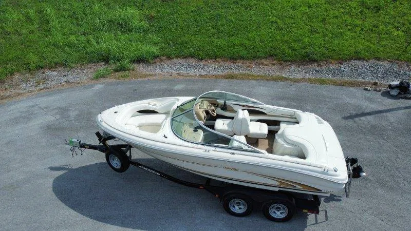Slide: The Image of Sea Ray 190 BR 1999 - 11