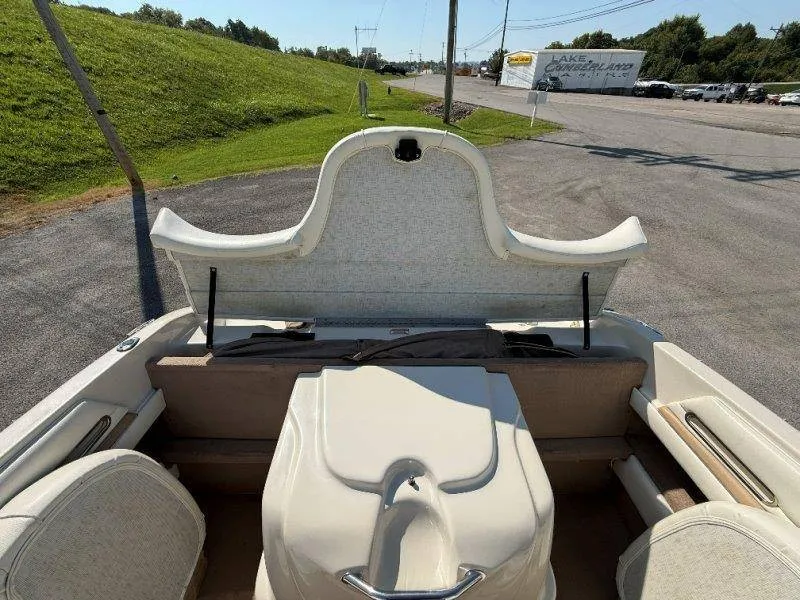 Slide: The Image of Sea Ray 190 BR 1999 - 42