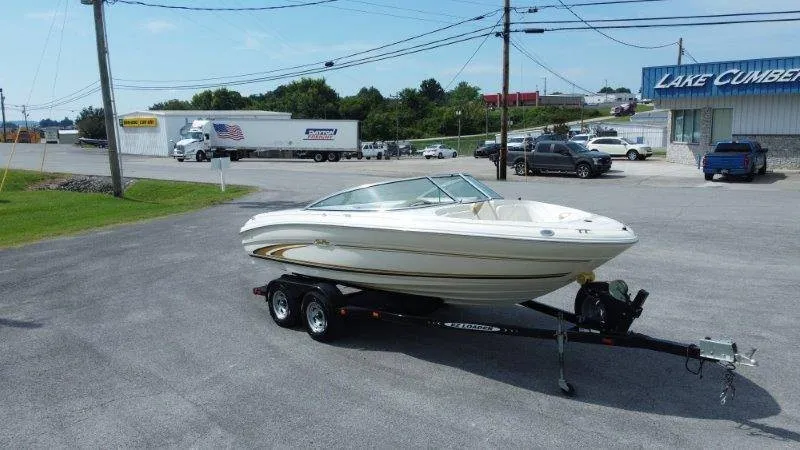 Slide: The Image of Sea Ray 190 BR 1999 - 3