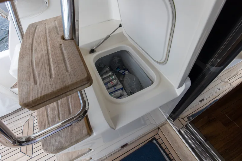 Slide: The Image of Riviera 43 OPEN FLYBRIDGE 2017 - 25
