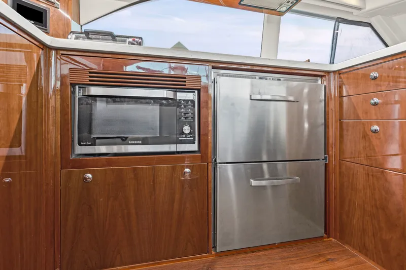 Slide: The Image of Riviera 43 OPEN FLYBRIDGE 2017 - 35