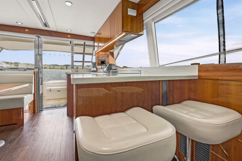 Slide: The Image of Riviera 43 OPEN FLYBRIDGE 2017 - 30