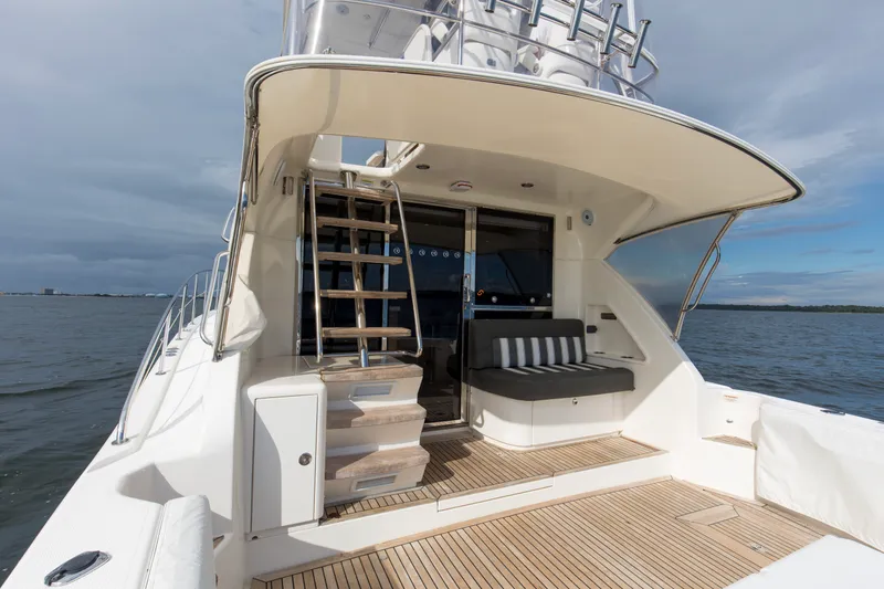 Slide: The Image of Riviera 43 OPEN FLYBRIDGE 2017 - 15