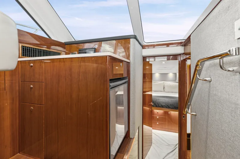 Slide: The Image of Riviera 43 OPEN FLYBRIDGE 2017 - 37