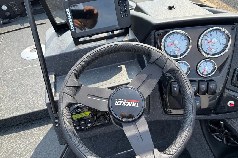 Slide: The Image of Steering console of 2027 Tracker Targa V-19 Combo boat with gauges and electronics. - 13