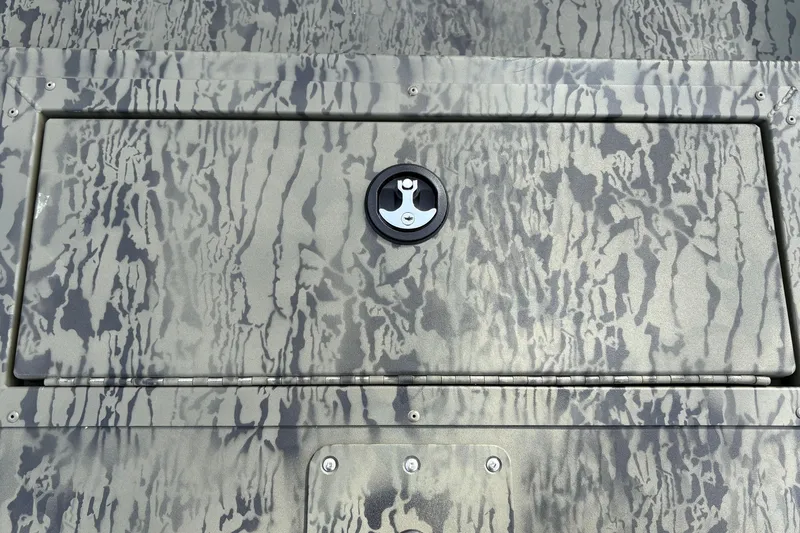 Slide: The Image of Camouflage-patterned hatch on 2027 Tracker Grizzly 1754 Utility boat. - 16