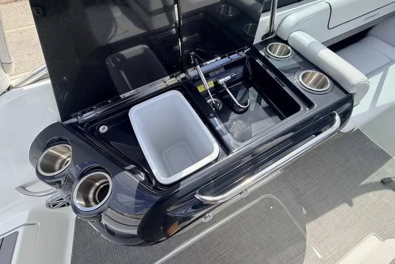 Slide: The Image of 2018 Formula 290 Sun Sport boat sink and cup holders on deck. - 23