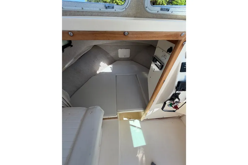 Slide: The Image of Interior cabin of 2005 Parker 2520 Modified Vee Sport Cabin boat. - 26