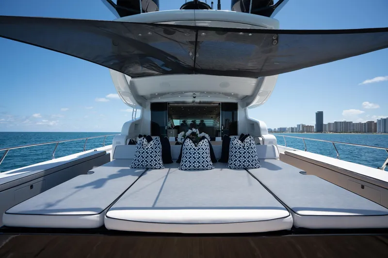 Slide: The Image of Luxurious 2008 Arno Leopard 31 yacht with sunbathing deck and ocean view. - 65
