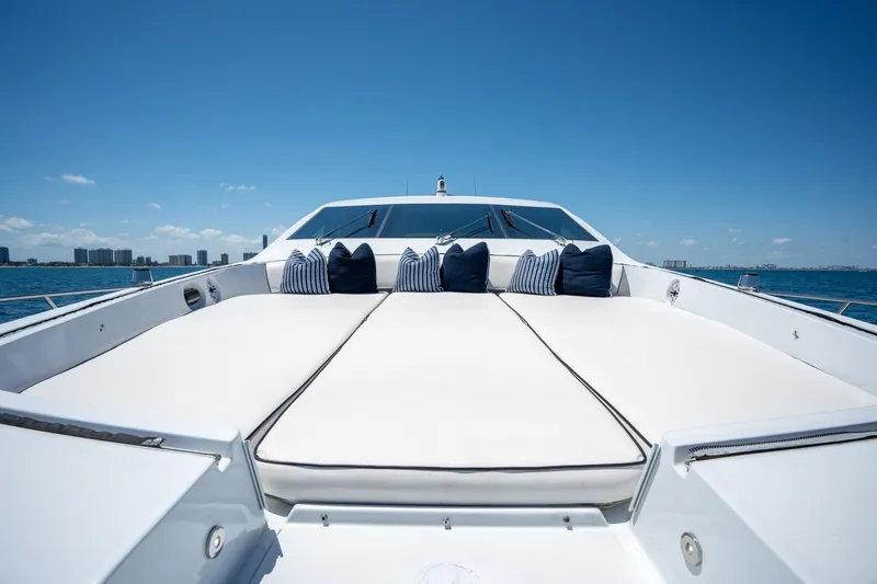 Slide: The Image of Luxurious 2008 Arno Leopard 31 yacht deck with cushions and ocean view. - 70