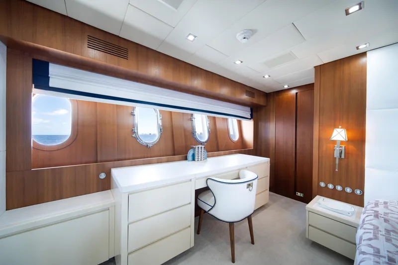 Slide: The Image of Luxurious interior of 2008 Arno Leopard 31 yacht with elegant wood paneling and modern furnishings. - 41
