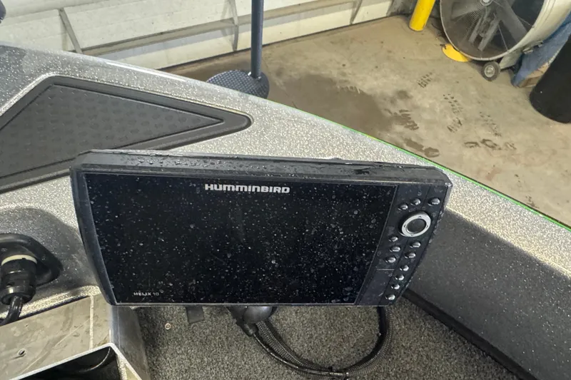 Slide: The Image of Humminbird Helix 10 fish finder on 2021 Nitro ZV19 Sport boat dashboard. - 17