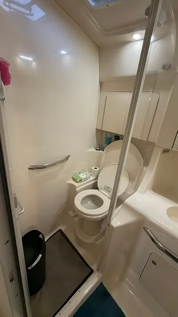 Slide: The Image of Sea Ray 380 Sundancer 1999 - 18