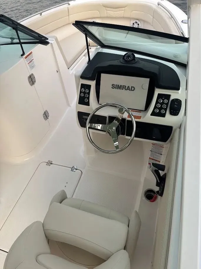 Slide: The Image of Robalo R237 Dual Console 2027 - 5